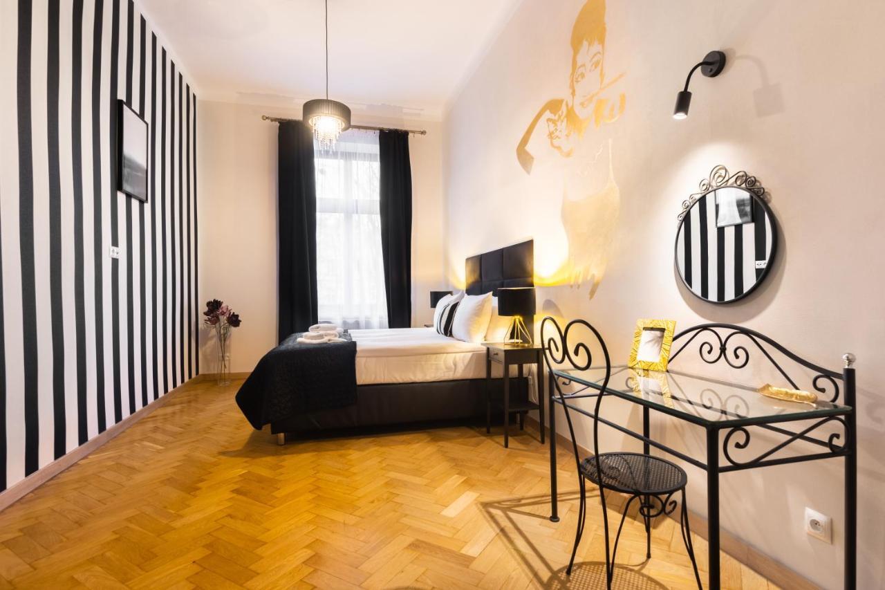 Leo Old Town Apartament